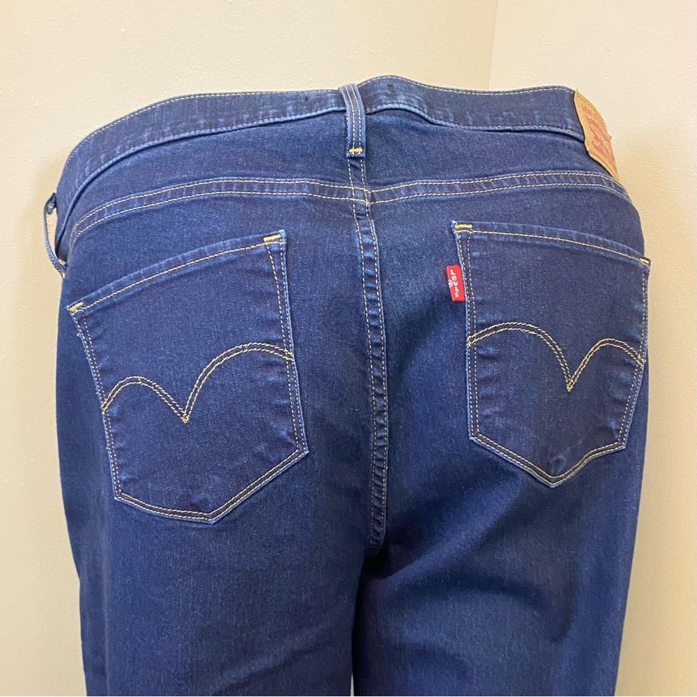 Levi's Dark Blue Slim Fit Jeans, NWOT Fit size 14/16 stretchy